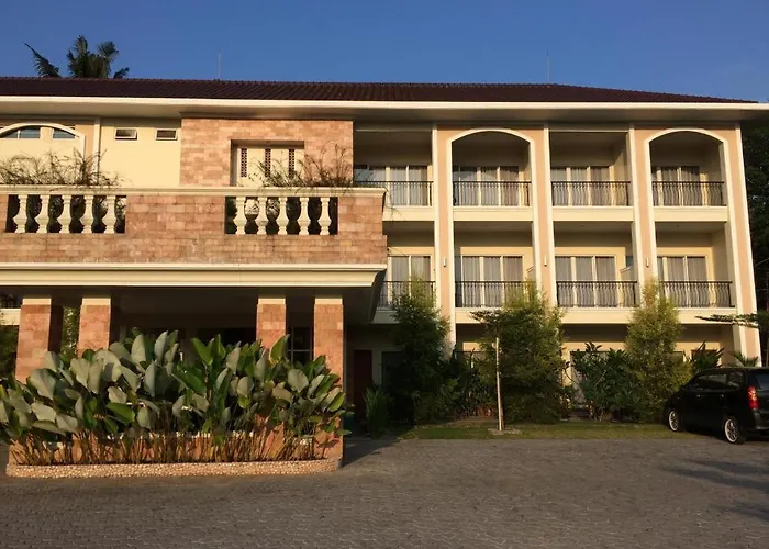 Nina Hotel